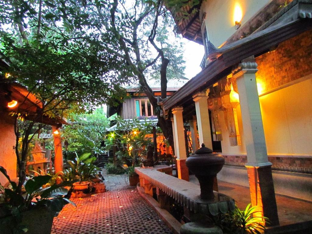 Santitham Guest House Chiang Mai Ngoại thất bức ảnh